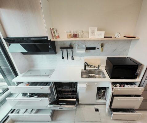 Xr:d:dafiybad Y0:10,j:47064641875,t:23051308